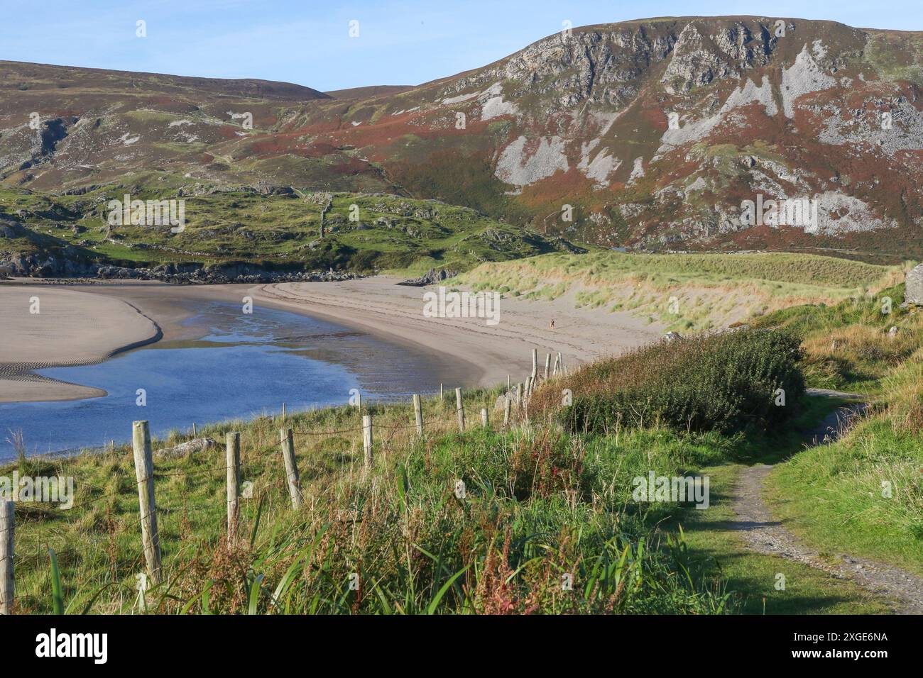 Plage à Glencolmcille County Donegal Irlande. Glencolmcille Strand et Headland Beach Gaeltacht région de l'Irlande. Banque D'Images