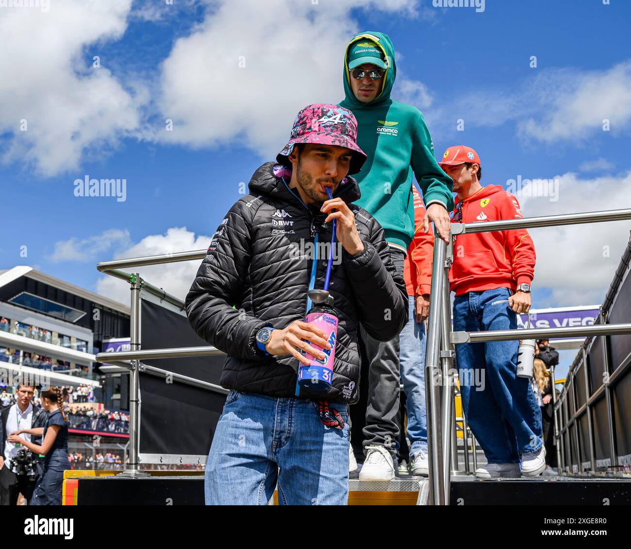 NORTHAMPTONSHIRE, ROYAUME-UNI. 07 juillet 24. Esteban Ocon (France) de l’écurie BWT Alpine F1 Team quitte la piste après le Driver’s Parade lors du Qatar Airways British Grand Prix 2024 sur le circuit de Silverstone le dimanche 7 juillet 2024 dans LE NORTHAMPTONSHIRE, EN ANGLETERRE. Crédit : Taka G Wu/Alamy Live News Banque D'Images