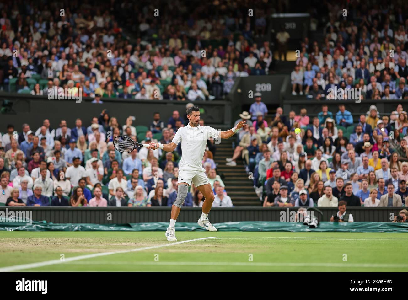 Londres, Londres, Grande-Bretagne. 8 juillet 2024. Novak Djokoviz (SRB) en action, revient en avant-première lors des Championnats de Wimbledon (crédit image : © Mathias Schulz/ZUMA Press Wire) USAGE ÉDITORIAL SEULEMENT! Non destiné à UN USAGE commercial ! Crédit : ZUMA Press, Inc/Alamy Live News Banque D'Images