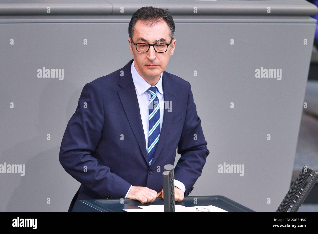 Berlin, Deutschland, 05.07.2024, Deutscher Bundestag : 182. Bundestagssitzung : Bundeslandwirtschaftsminister CEM Özdemir, Grüne hält eine Rede *** Berlin, Allemagne, 05 07 2024 Bundestag 182 Bundestag session Bundestag le ministre fédéral de l'Agriculture CEM Özdemir, Verts, prononce un discours Copyright : xdtsxNachrichtenagenturx dts_43613 Banque D'Images