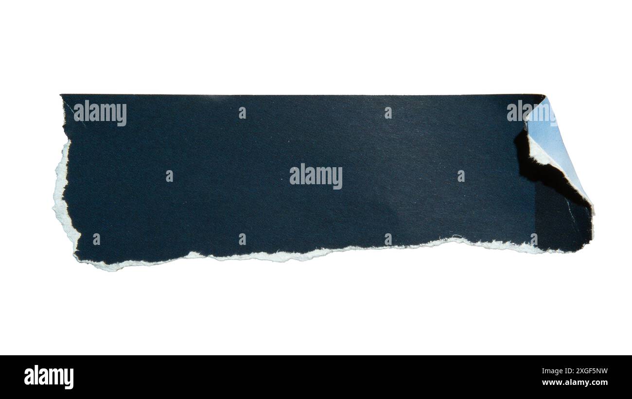 Papier magazine bleu foncé déchiré sur fond blanc avec chemin de détourage Banque D'Images