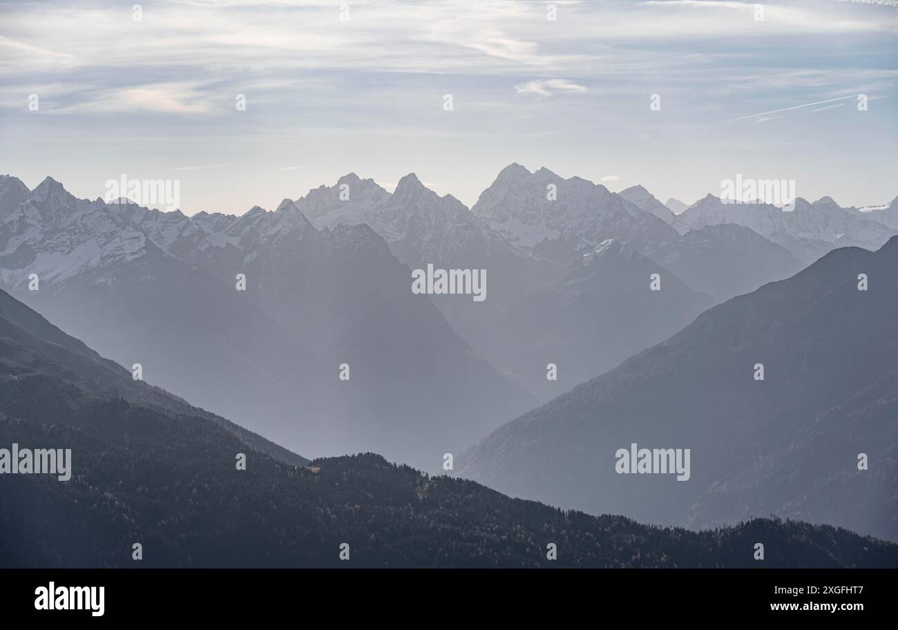 Silhouette de montagne Oetztal Alpes, Tyrol, Autriche Banque D'Images