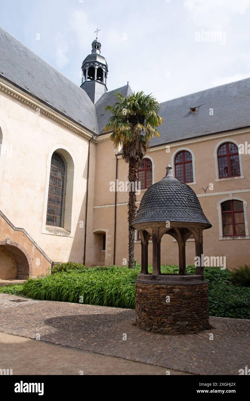 Cours du tour Pôle culturel des Ursulines Chateau Gontier Banque D'Images