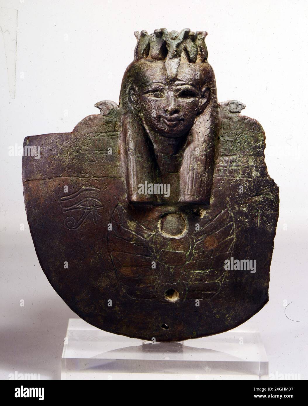 Beaux-arts, Egypte, artisanat, symbole de protection Aegis, bronze, CASTING CREUX, LE DROIT D'AUTEUR DE L'ARTISTE NE DOIT PAS ÊTRE EFFACÉ Banque D'Images