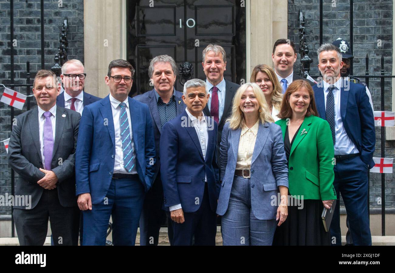 Londres, Angleterre, Royaume-Uni. 9 juillet 2024. Maire de Cambridgeshire et Peterborough NIK JOHNSON, maire de West Midlands RICHARD PARKER, maire du Grand Manchester ANDY BURNHAM, maire de l'Ouest de l'Angleterre DAN NORRIS, maire de Londres SADIQ KHAN, maire de la région de Liverpool STEVE ROTHERAM, maire de West Yorkshire TRACY BRABIN, maire de North East KIM MCGUINNESS, maire de East Midlands Claira WARD et maire de York et North Yorkshire DAVID SKAITH pose pour une photo à l'extérieur du 10 Downing Street (crédit image : © Tayfun Salci/ZUMA Press Wire) USAGE ÉDITORIAL SEULEMENT! Non destiné à des fins commerciales Banque D'Images