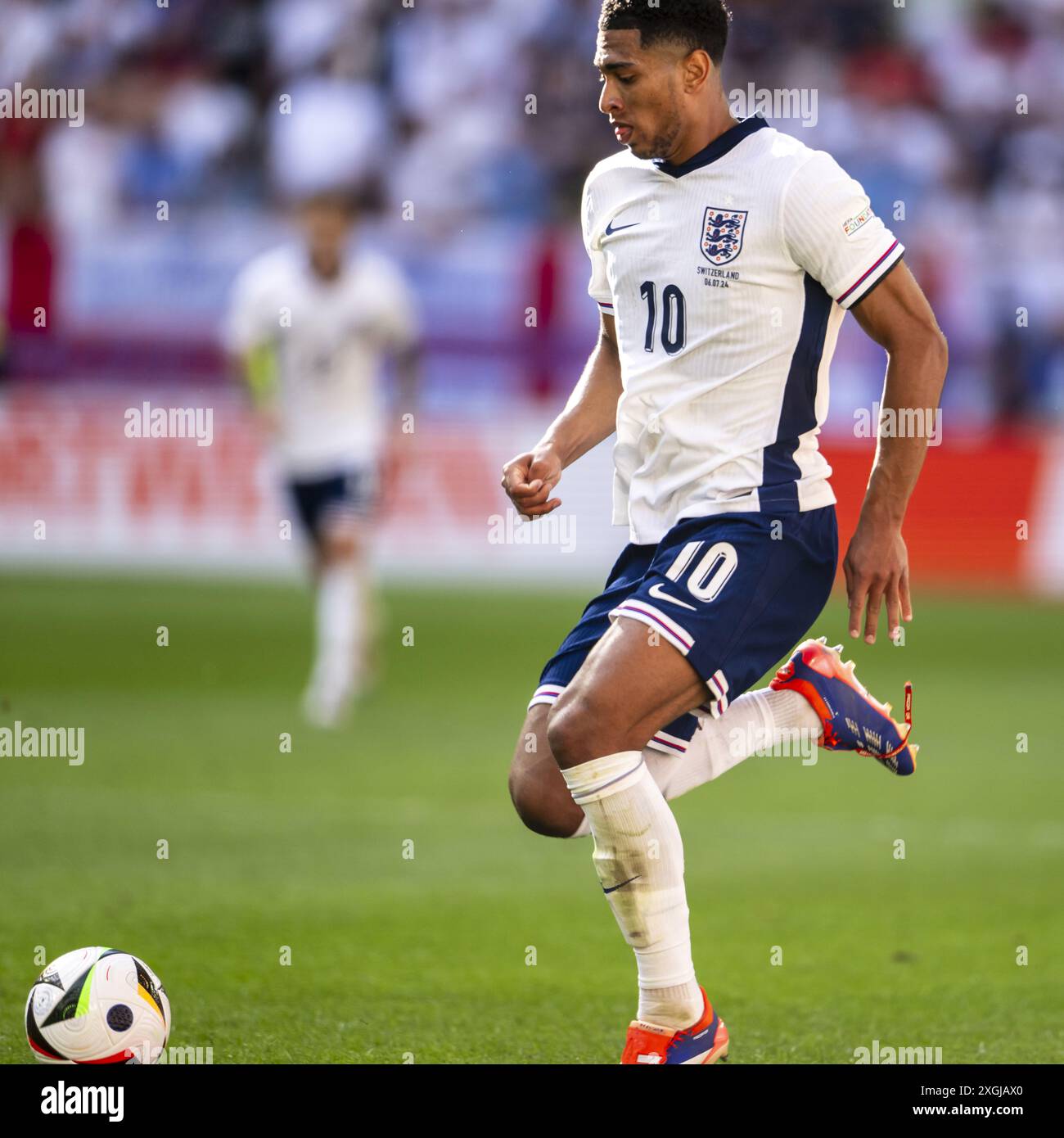 Jude Bellingham (Angleterre) lors du match UEFA Euro Allemagne 2024 entre Angleterre 6-4 Suisse à Dusseldorf Arena le 06 juillet 2024 à Dusseldorf, Allemagne. Crédit : Maurizio Borsari/AFLO/Alamy Live News Banque D'Images