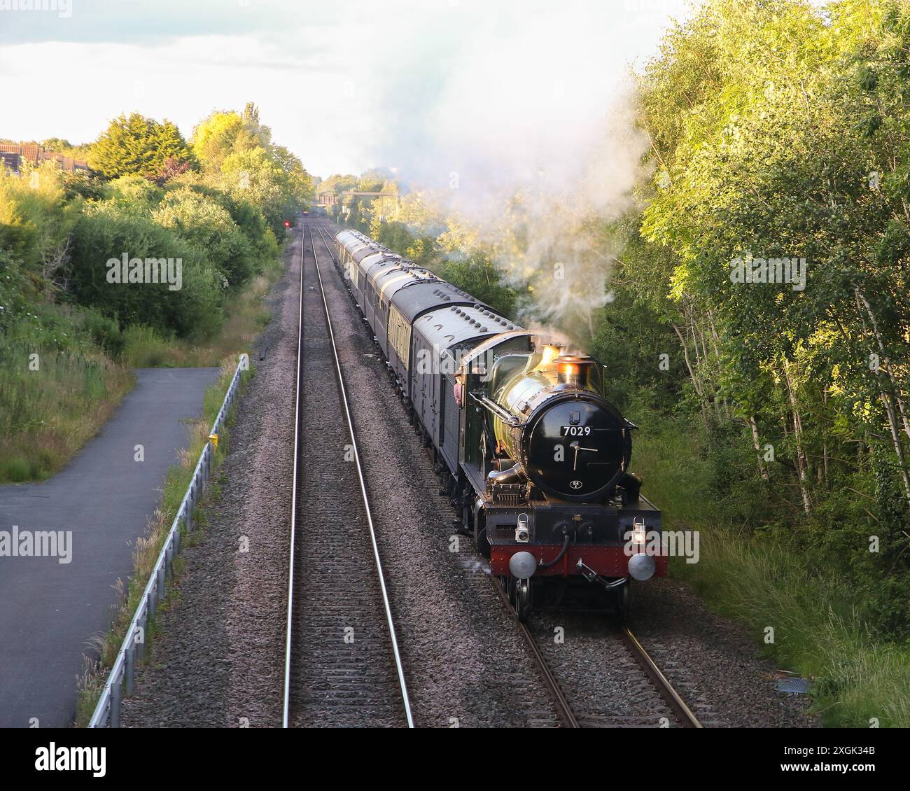 Sunnyhill, 6 juillet 2024 : locomotive à vapeur Clun Castle à Sunnyhill près de Derby lors d'une excursion en trains d'époque de retour à Birmingham depuis Scarborough Banque D'Images