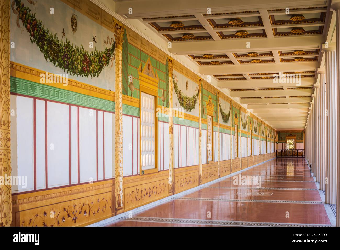 Pacific Palisades, Californie États-Unis - 12 avril 2017 : passerelle du péristyle intérieur modelée sur Roman Villa dei Papiri au Getty Villa Museum. Banque D'Images