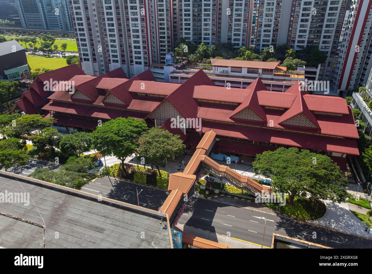 L'architecture aérienne montre la conception du marché et du centre alimentaire de Geylang serai. Le design est comme un design de maison malais Kampong. Singapour Banque D'Images