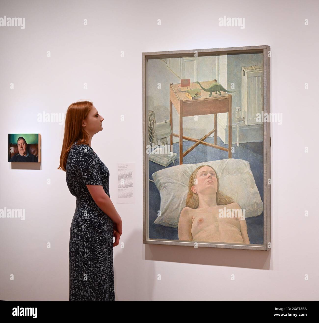 Antony Williams a annoncé comme gagnant du Herbert Smith Freehills Portrait Award 2024 le célèbre concours de peinture de la National Portrait Gallery revient pour sa quarante-deuxième année grâce au soutien du nouveau commanditaire principal, Herbert Smith Freehills. Rebecca Orcutt remporte le Young Artist Award pour son autoportrait Before It’s Ruined (or an Unalized Mean Side). L'exposition est gratuite du 11 juillet au 27 octobre 2024. Banque D'Images