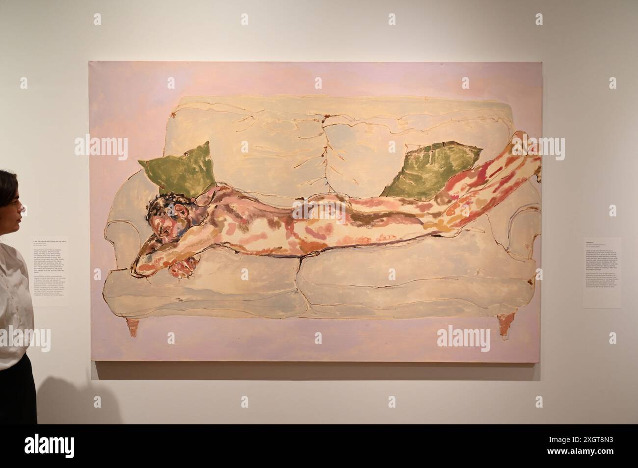 Antony Williams a annoncé comme gagnant du Herbert Smith Freehills Portrait Award 2024 le célèbre concours de peinture de la National Portrait Gallery revient pour sa quarante-deuxième année grâce au soutien du nouveau commanditaire principal, Herbert Smith Freehills. Rebecca Orcutt remporte le Young Artist Award pour son autoportrait Before It’s Ruined (or an Unalized Mean Side). L'exposition est gratuite du 11 juillet au 27 octobre 2024. Banque D'Images