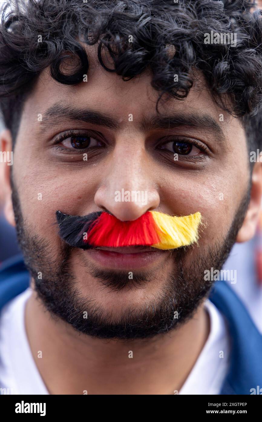 Hambourg, public Viewing der Fussball EM-2024. 05.07.2024, eu, DEU, Deutschland, Hamburg, Hamburg : Fussball EM-2024. Public Viewing beim Spiel Deutschland - Spanien auf dem Heiligengeistfeld in compris Pauli. Eu, DEU, Allemagne, Hambourg, Hambourg : Championnat d'Europe de football 2024 vue publique du match Allemagne-Espagne sur le Heiligengeistfeld à St Pauli. Banque D'Images
