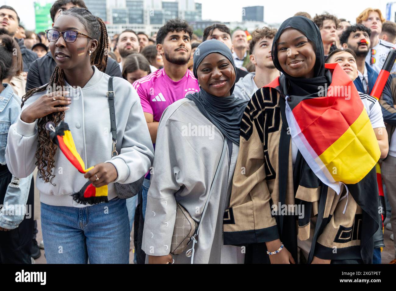 Hambourg, public Viewing der Fussball EM-2024. 05.07.2024, eu, DEU, Deutschland, Hamburg, Hamburg : Fussball EM-2024. Public Viewing beim Spiel Deutschland - Spanien auf dem Heiligengeistfeld in compris Pauli. Eu, DEU, Allemagne, Hambourg, Hambourg : Championnat d'Europe de football 2024 vue publique du match Allemagne-Espagne sur le Heiligengeistfeld à St Pauli. Banque D'Images