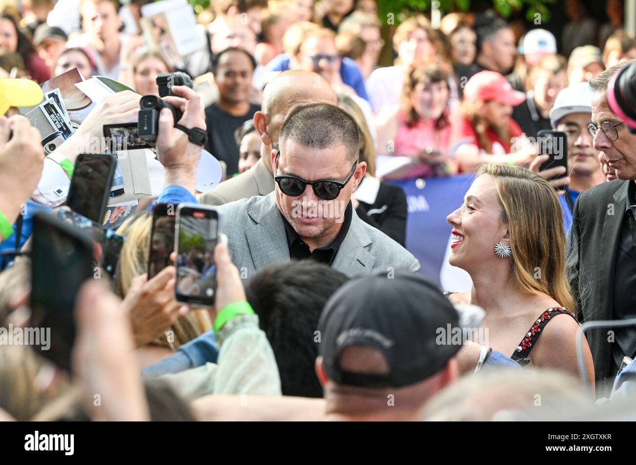 Berlin, Allemagne. 10 juillet 2024. L'actrice principale et productrice Scarlett Johansson et l'acteur principal Channing Tatum assistent à la première allemande du film « To the Moon » au cinéma Zoo Palast. Le film parle de la course à la lune dans les années 1950 et 1960 Il sortira dans les cinémas le 12 juillet 2024. Crédit : Jens Kalaene/dpa/Alamy Live News Banque D'Images