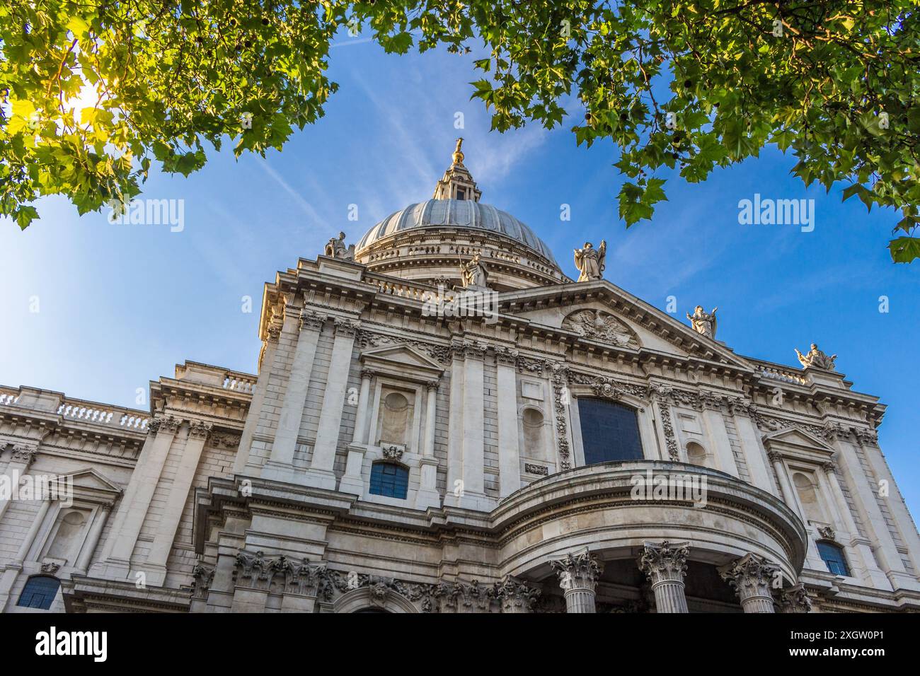 La cathédrale de Paul en plein soleil. Londres, Angleterre Banque D'Images
