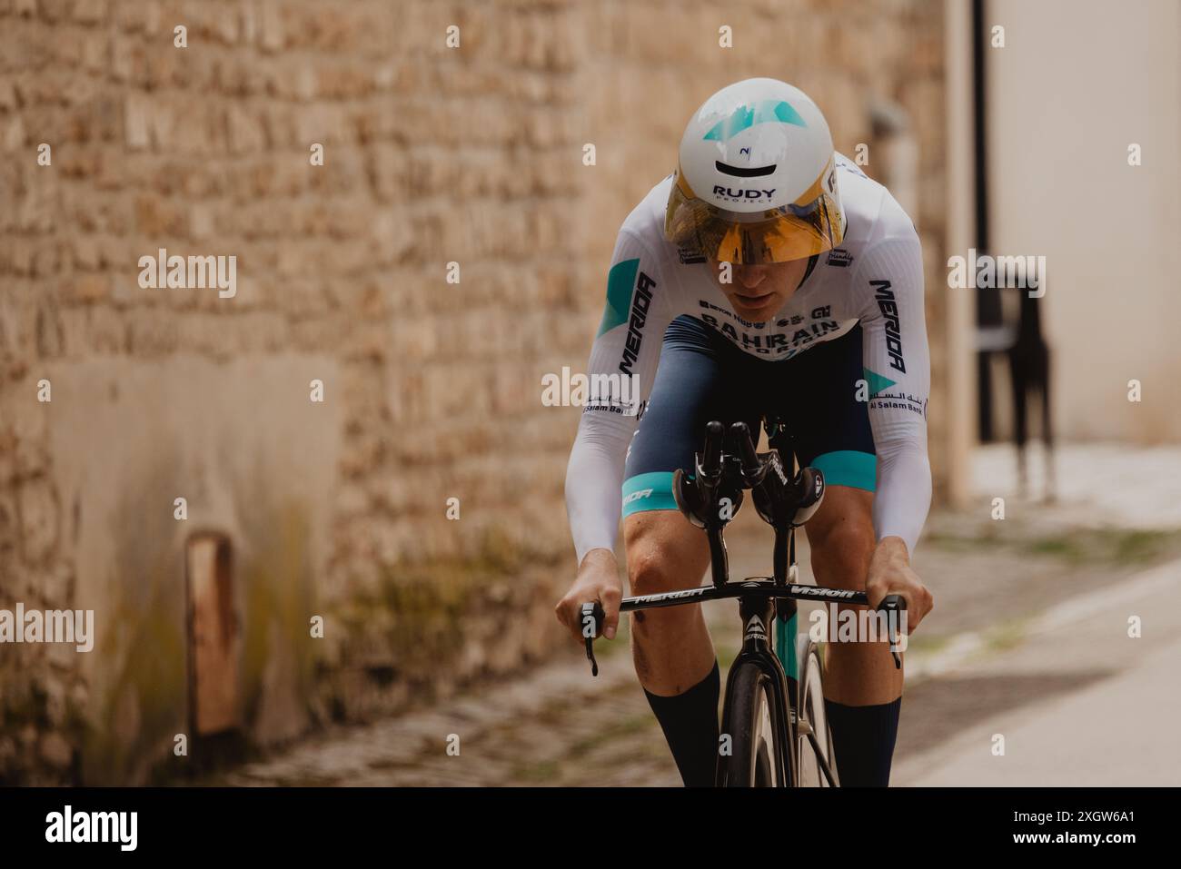 Fred Wright - Bahreïn victorieux - Tour de France 2024 - étape 7 - contre la montre crédit image : PelotonPix / Dave Dodge Photography Banque D'Images