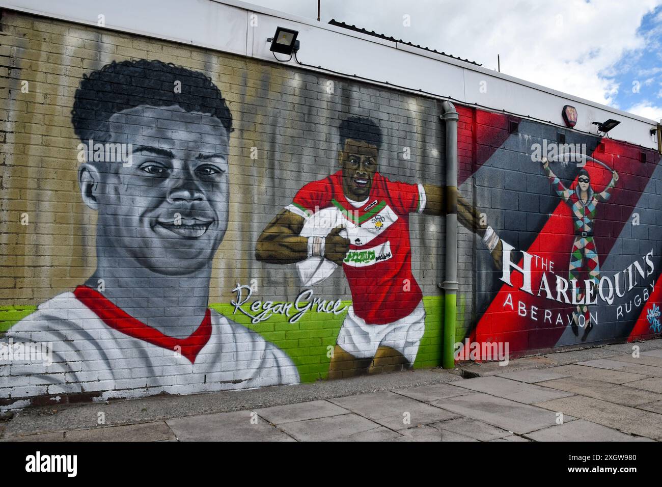 Port Talbot, pays de Galles. 6 juillet 2024. Une peinture murale du joueur de rugby gallois double code Regan Grace sur le mur du club-House de l'Aberavon Harlequins RFC à Port Talbot, pays de Galles, Royaume-Uni, le 6 juillet 2024. Crédit : Duncan Thomas/Majestic Media. Banque D'Images