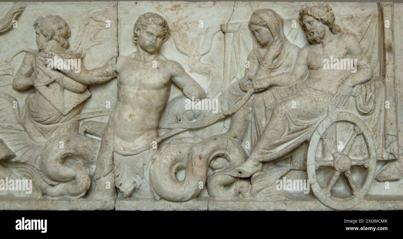 Thiasos de mer représentant le mariage de Poséidon et Amphitrite, de l'autel de Domitius Ahenobarbus dans le champ de mars, bas-relief, République romaine, IIe siècle av. J.-C. Banque D'Images