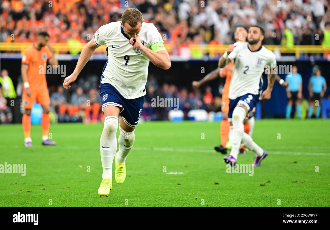 Fussball, UEFA EURO 2024 in Deutschland, Halbfinale, Niederlande, Royaume-Uni. , . (Photo de Witters/PRESSINPHOTO) crédit : AGENCE SPORTIVE PRESSINPHOTO/Alamy Live News Banque D'Images