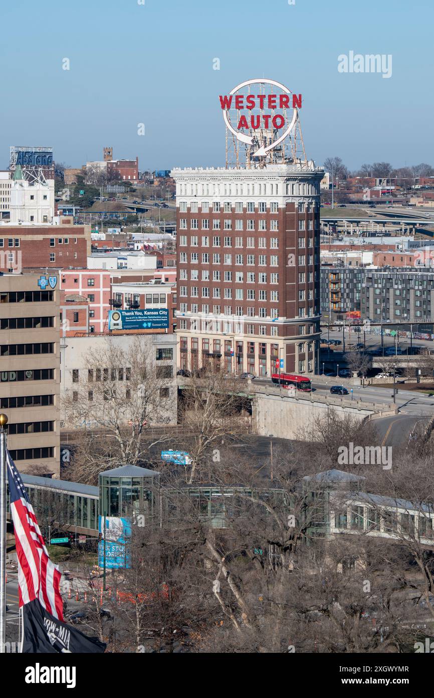 Kansas City, Missouri. Le bâtiment Western Auto est inscrit sur le registre national des lieux historiques. Il a été adapté comme un condominiu loft résidentiel Banque D'Images