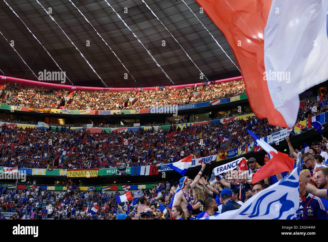 Munich, Allemagne. 09 juillet 2024. 9 juillet 2024, Munich, Bavière, Allemagne : Munich, Allemagne, 9 juillet 2024 : les fans de France avant la demi-finale de l'UEFA EURO 2024 entre l'Espagne et la France à l'Arena Munich, Allemagne. (Crédit image : © Sven Beyrich/Sport Press photo via crédit : Zuma Press/Alamy Live News Banque D'Images