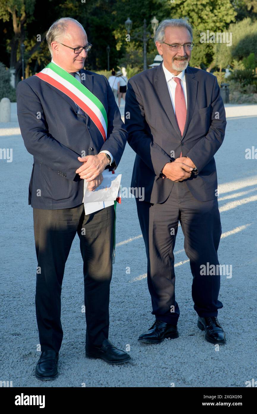 Rome, Italie. 10 juillet 2024. Le maire de Rome ROBERTO GUALTIERI(G) et le président de la région du Latium FRANCESCO ROCCA(d) lors de la cérémonie inaugurale de l'exposition 'Botero in Rome'. 'Botero in Rome' a été officiellement inauguré, l'exposition généralisée des œuvres de l'artiste colombien Fernando Botero exposée sur quelques places dans le centre de Rome. (Crédit image : © Marcello Valeri/ZUMA Press Wire) USAGE ÉDITORIAL SEULEMENT! Non destiné à UN USAGE commercial ! Banque D'Images