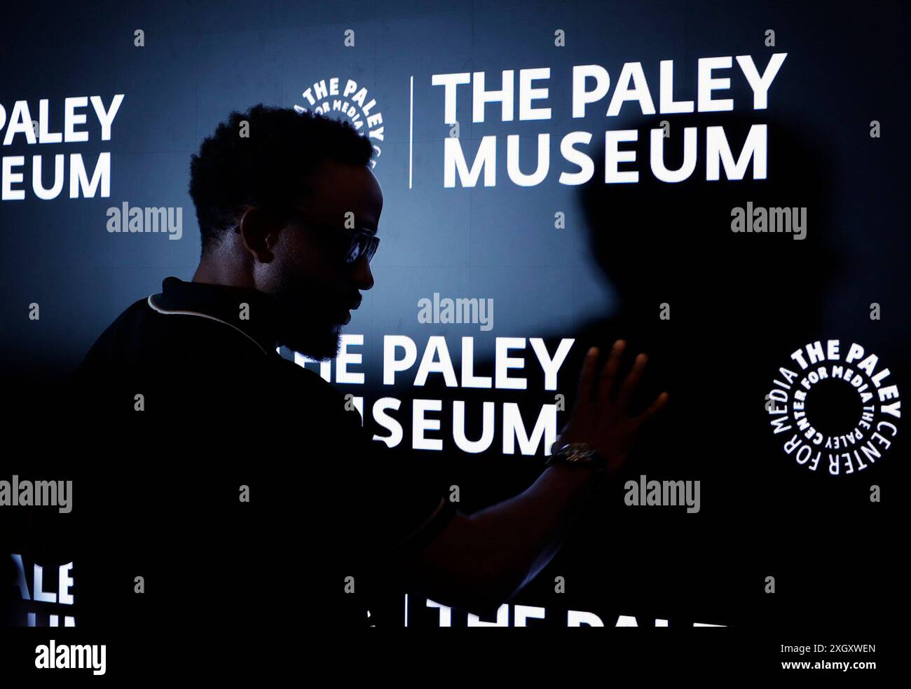 New York, États-Unis. 10 juillet 2024. Byron Bowers arrive sur le carpe rouge au Paley Center pour la projection et la conversation de "Lady in the Lake" d'Apple TV au Paley Museum le mercredi 10 juillet 2024 à New York. Photo de John Angelillo/UPI crédit : UPI/Alamy Live News Banque D'Images