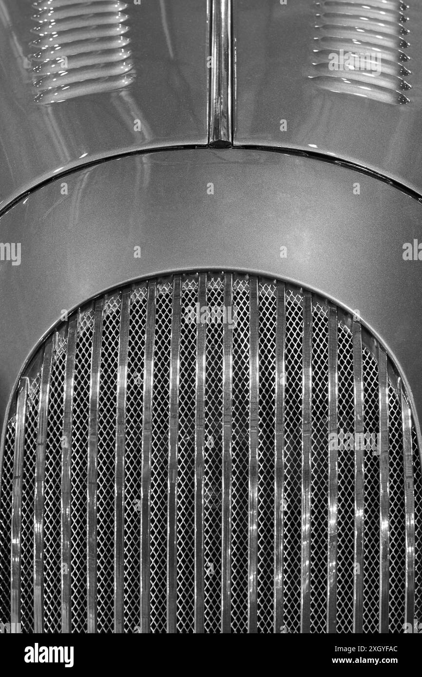 Détail de la partie avant de voiture classique en noir et blanc Banque D'Images