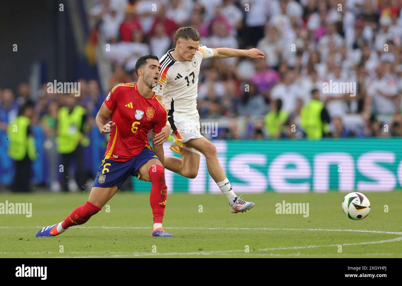 Stuttgart, Allemagne. 05 juillet 2024. firo : 05.07.2024, Football, Football : UEFA EURO 2024, EM, Championnat d'Europe 2024, quarts de finale, finale 1/4, M45, match 45, ESP, Espagne - GER, Allemagne 2:1 Florian Wirtz, GER droite versus Mikel Merino crédit : dpa/Alamy Live News Banque D'Images