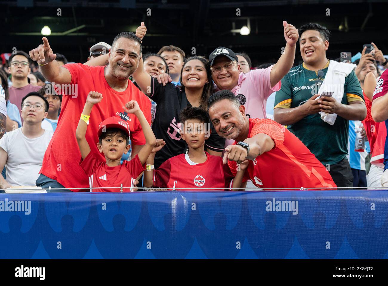 East Rutherford, États-Unis. 09 juillet 2024. Les fans assistent au match de demi-finale de la CONMEBOL Copa America 2024 entre l'Argentine et le Canada au MetLife Stadium à East Rutherford, NJ (photo de Lev Radin/Pacific Press) crédit : Pacific Press Media production Corp./Alamy Live News Banque D'Images