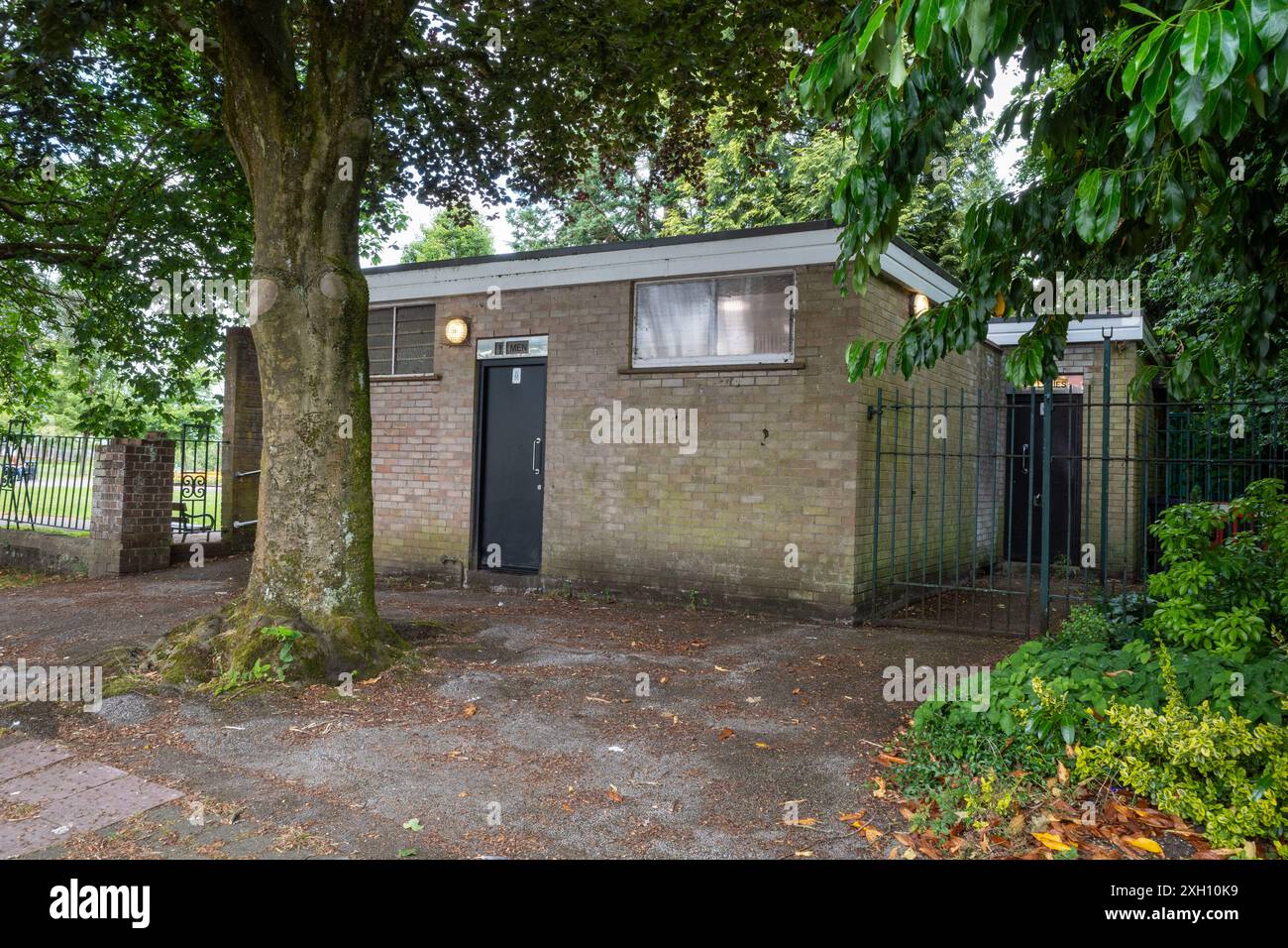 Toilettes publiques Kingswood Park, Kingswood, Bristol, Royaume-Uni (24 juillet) Banque D'Images