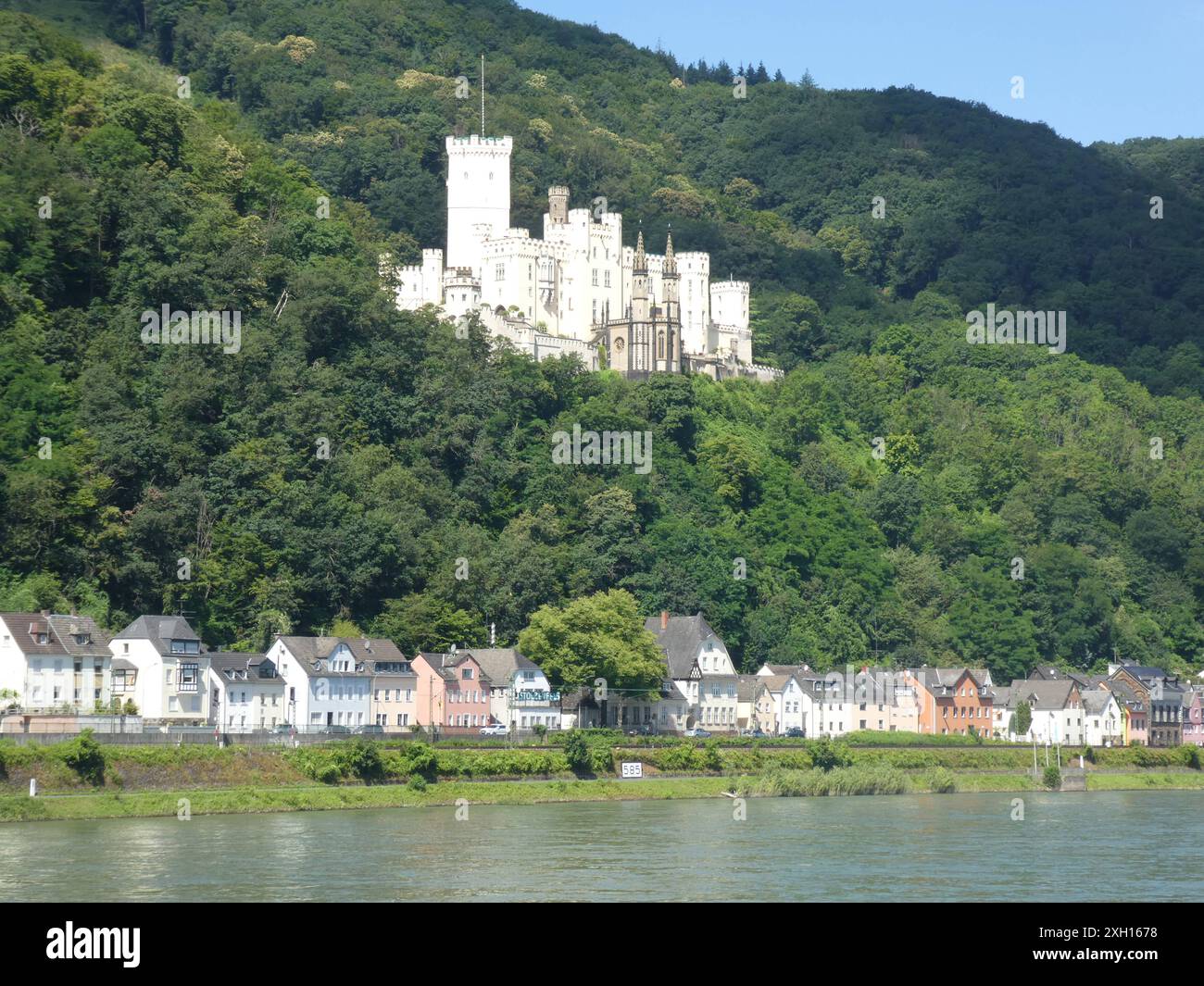 Stolzenfels Schloss Stolzenfels ALS Burg Stolzenfels vom Trierer Erzbischof 1412 vom Trierer Erzbischof Arnold von Isenburg erbaut zur Erhebung des Rheinzolls., 1689 zerstört, 1823 schenkte die Stadt Koblenz die ruine dem preußischen Kronprinzen Friedrich Wilhelm. *** Château de Stolzenfels le Château de Stolzenfels a été construit en 1412 par l'archevêque de Trèves, Arnold von Isenburg, pour percevoir les péages rhénans et a été détruit en 1689. En 1823, la ville de Coblence a fait don des ruines au prince héritier de Prusse Friedrich Wilhelm Copyright : xStopperx/xEibner-Pressefotox EP asr Banque D'Images