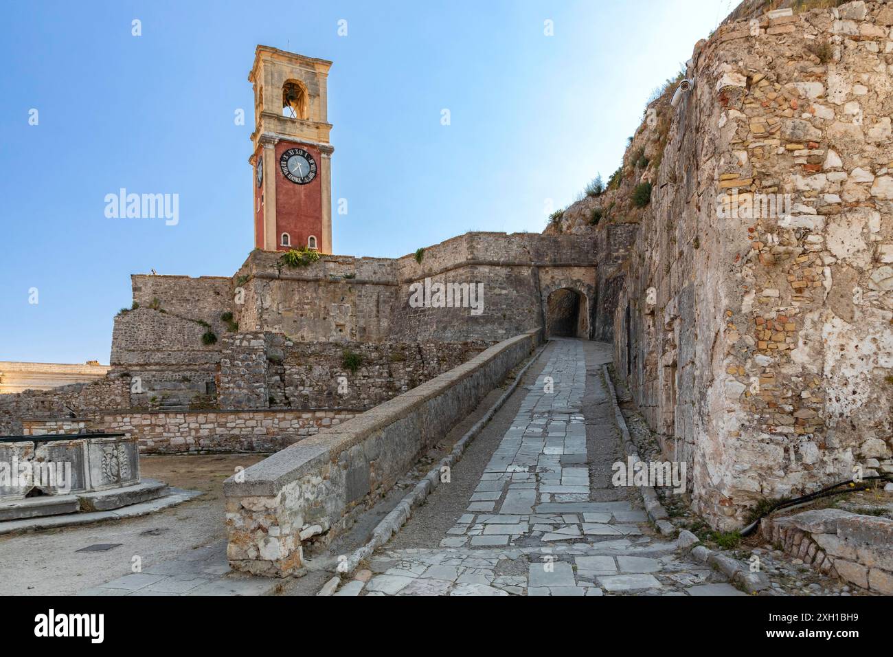 Tour et murs de la vieille forteresse, Kerkyra, Corfou Banque D'Images