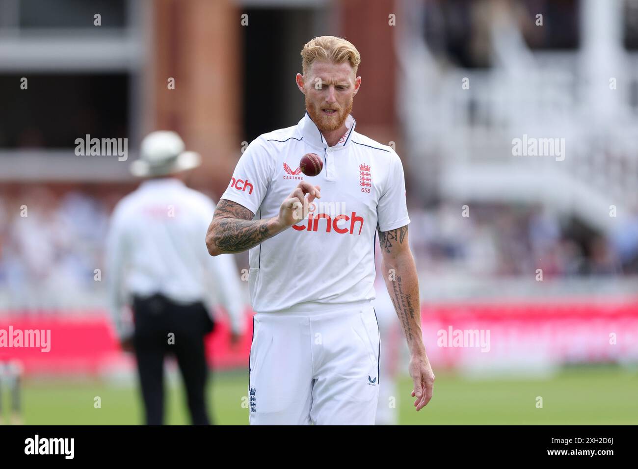 Ben Stokes de l'Angleterre lors de la deuxième journée du premier test match masculin de Rothesay au Lord's Cricket Ground, Londres. Date de la photo : jeudi 11 juillet 2024. Banque D'Images