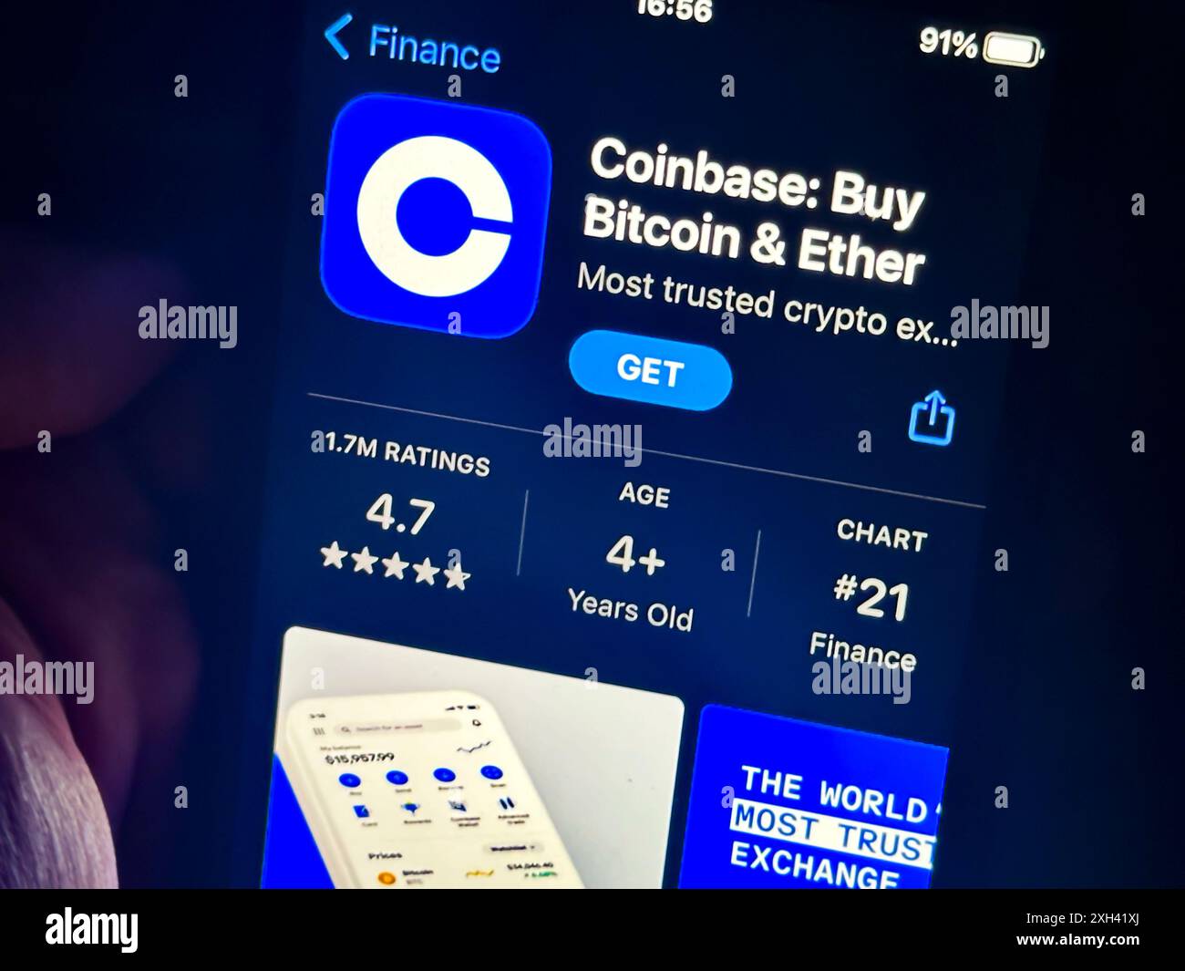 Cupertino, Californie, États-Unis. 11 juillet 2024. Coinbase.App.Coinbase est une plate-forme d'échange de crypto-monnaie leader basée aux États-Unis. Brian Armstrong est le PDG, et le ticker boursier est COIN. Les produits de base incluent l'achat, la vente et le stockage de crypto-monnaies. (Crédit image : © Taidgh Barron/ZUMA Press Wire) USAGE ÉDITORIAL SEULEMENT! Non destiné à UN USAGE commercial ! Banque D'Images