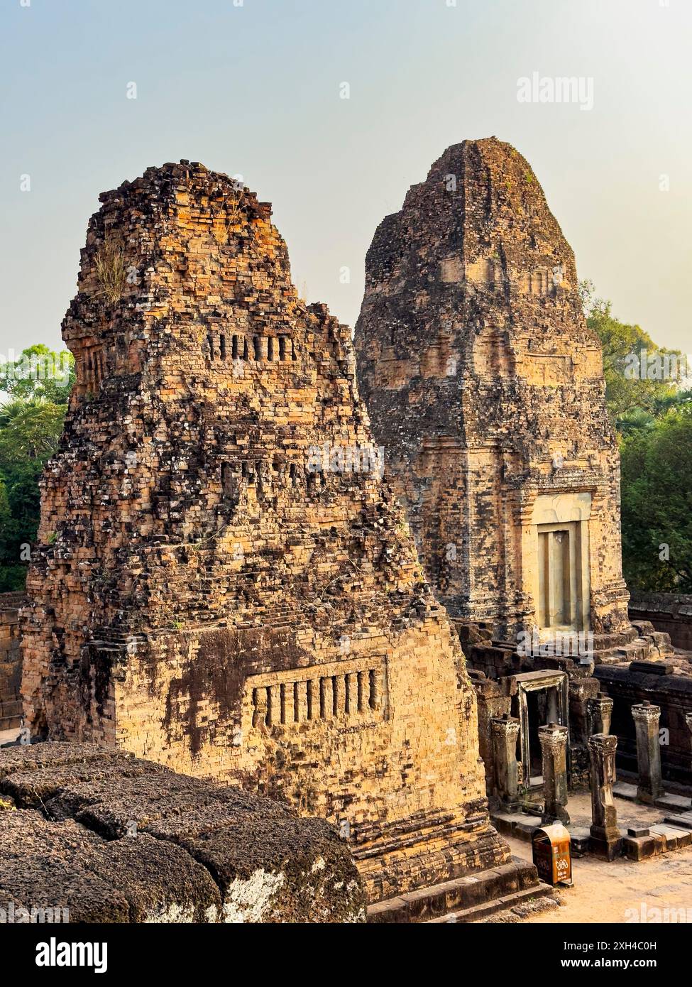 Temple pré Rup, un temple hindou à Angkor construit en 961 pour le roi Khmer Rajendravarman de latérite et de grès, Cambodge. Banque D'Images Temple pré Rup, un temple hindou à Angkor construit en 961 pour le roi Khmer Rajendravarman de latérite et de grès, Cambodge. Banque D'Images