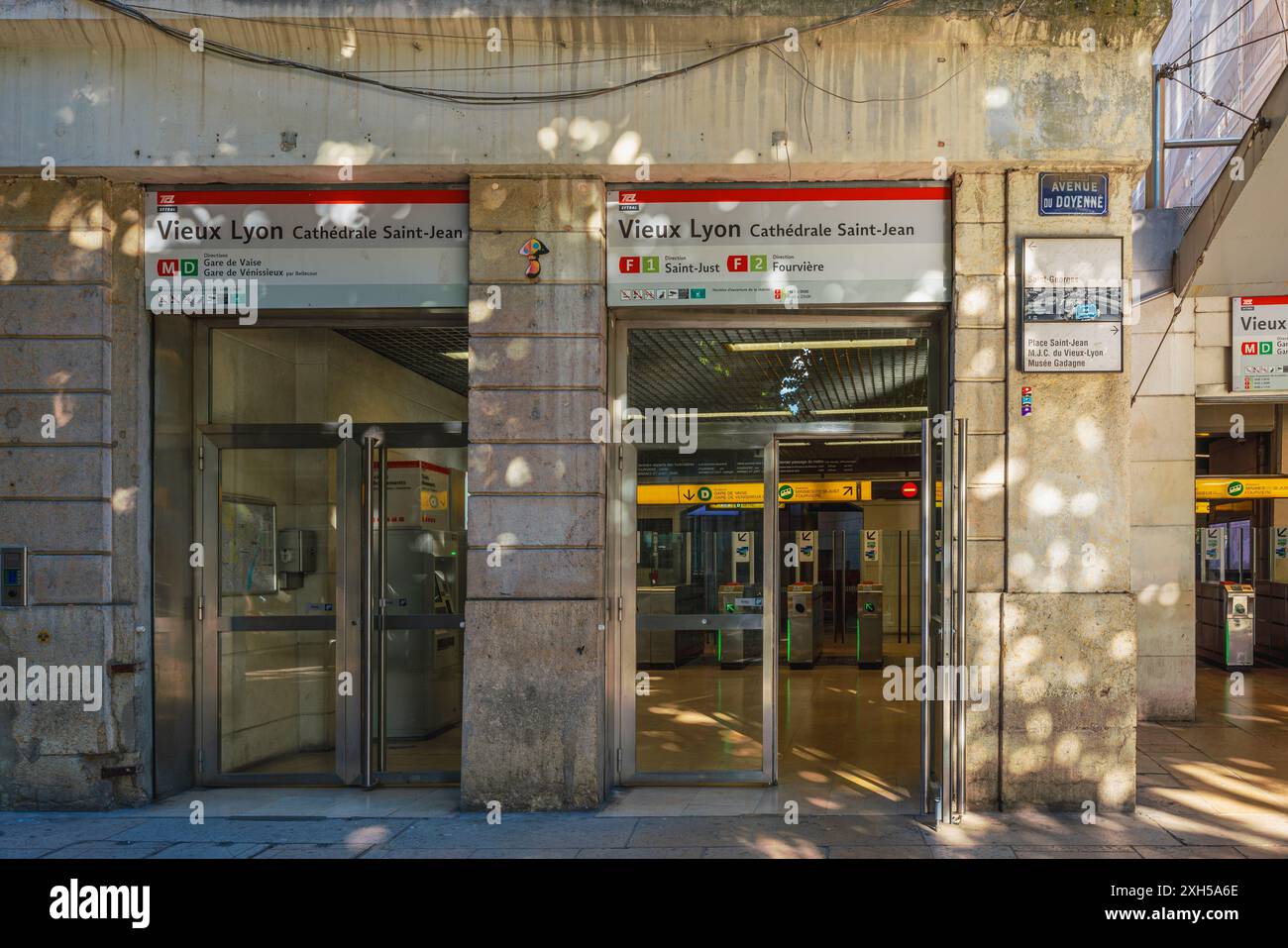 Lyon, France. 11 juin 2024. Accès à la gare du Vieux Lyon où il est possible de se rendre en téléphérique jusqu'au sommet de la colline de Fourvière Banque D'Images