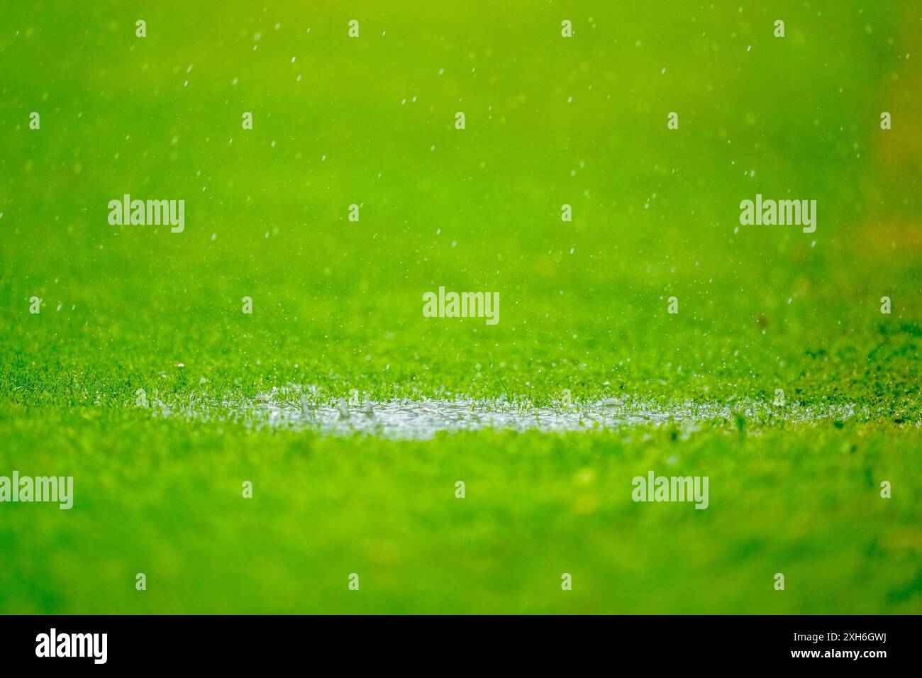 Delden, pays-Bas. 12 juillet 2024. DELDEN, 12-07-2024, Sportcomplex de Scheetheuvel, match amical, saison 2024/2025, football . Match entre le FC Twente et le FC Nordsjaelland . Crédit Raining : Pro Shots/Alamy Live News Banque D'Images