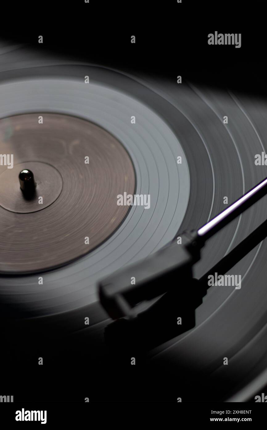 vinyle dans tourne-disque gros plan Banque D'Images