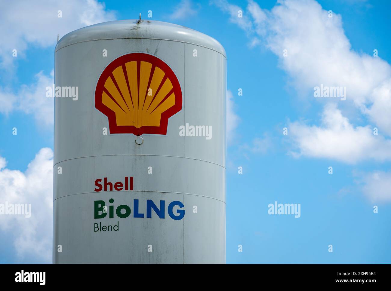 Amsterdam, pays-Bas, 22.06.2024, mélange de réservoirs avec Bio LNG par la multinationale pétrolière et gazière Shell Banque D'Images