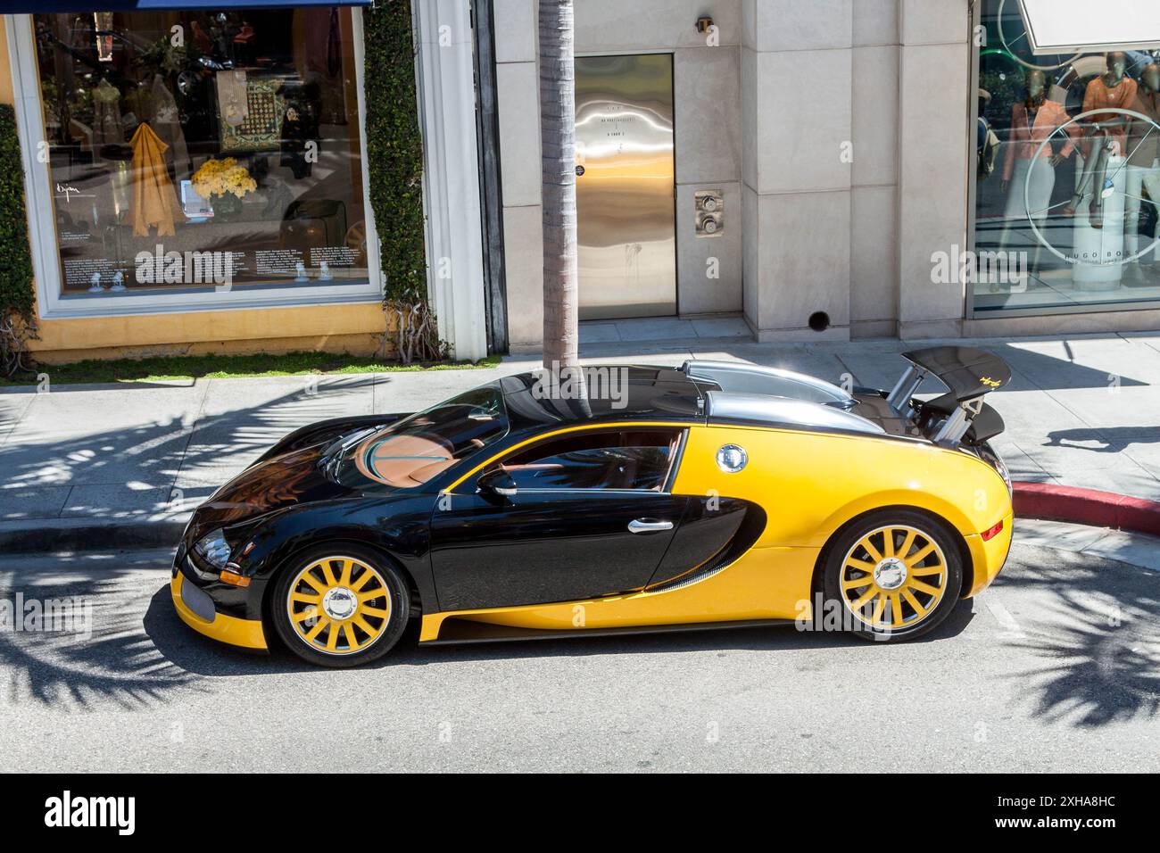 Bugatti Veyron garé sur Rodeo Drive à Beverly Hills Los Angeles en Californie Banque D'Images
