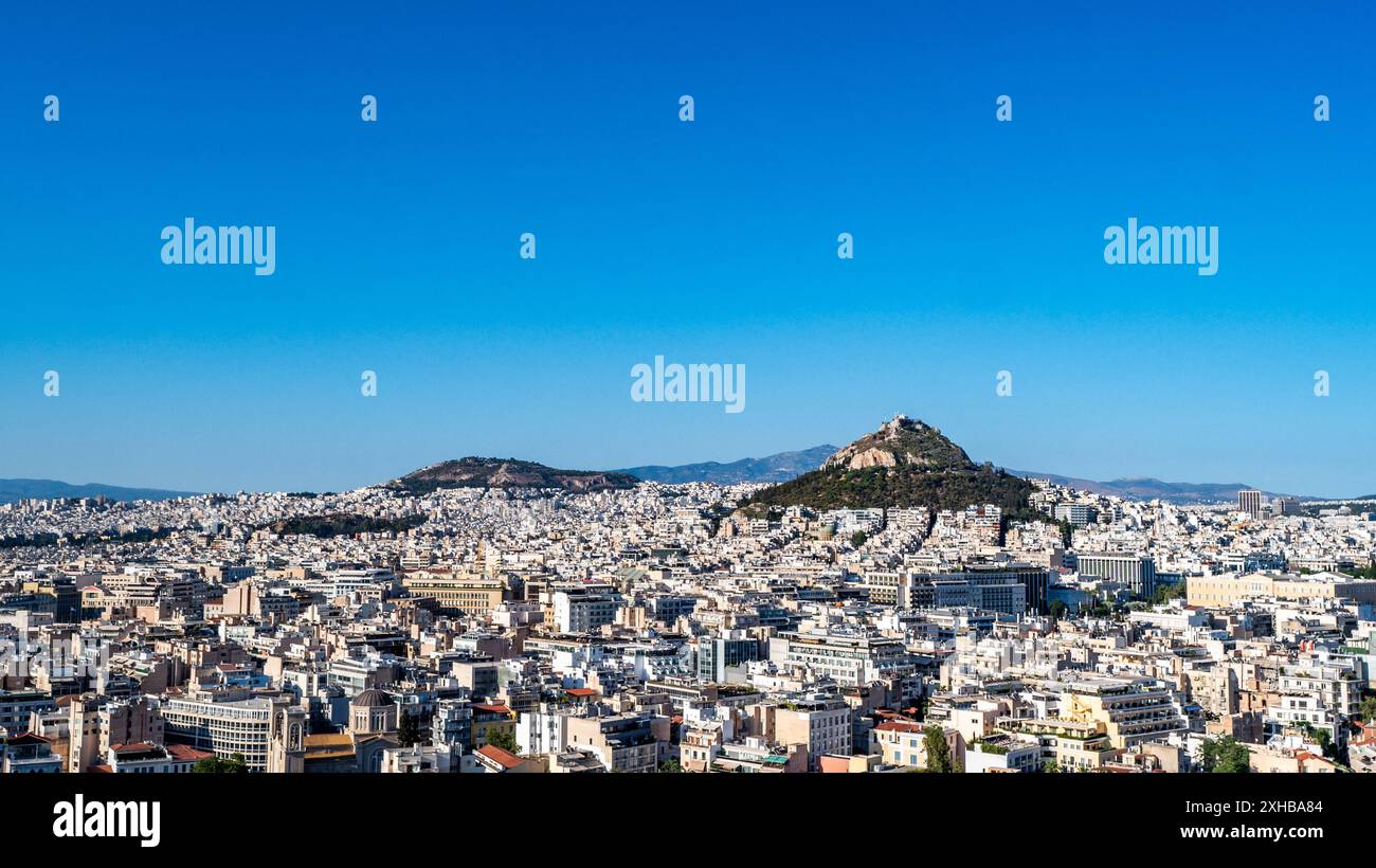 Vue d'Athènes, Grèce depuis une montagne, vue panoramique sur la ville. Banque D'Images