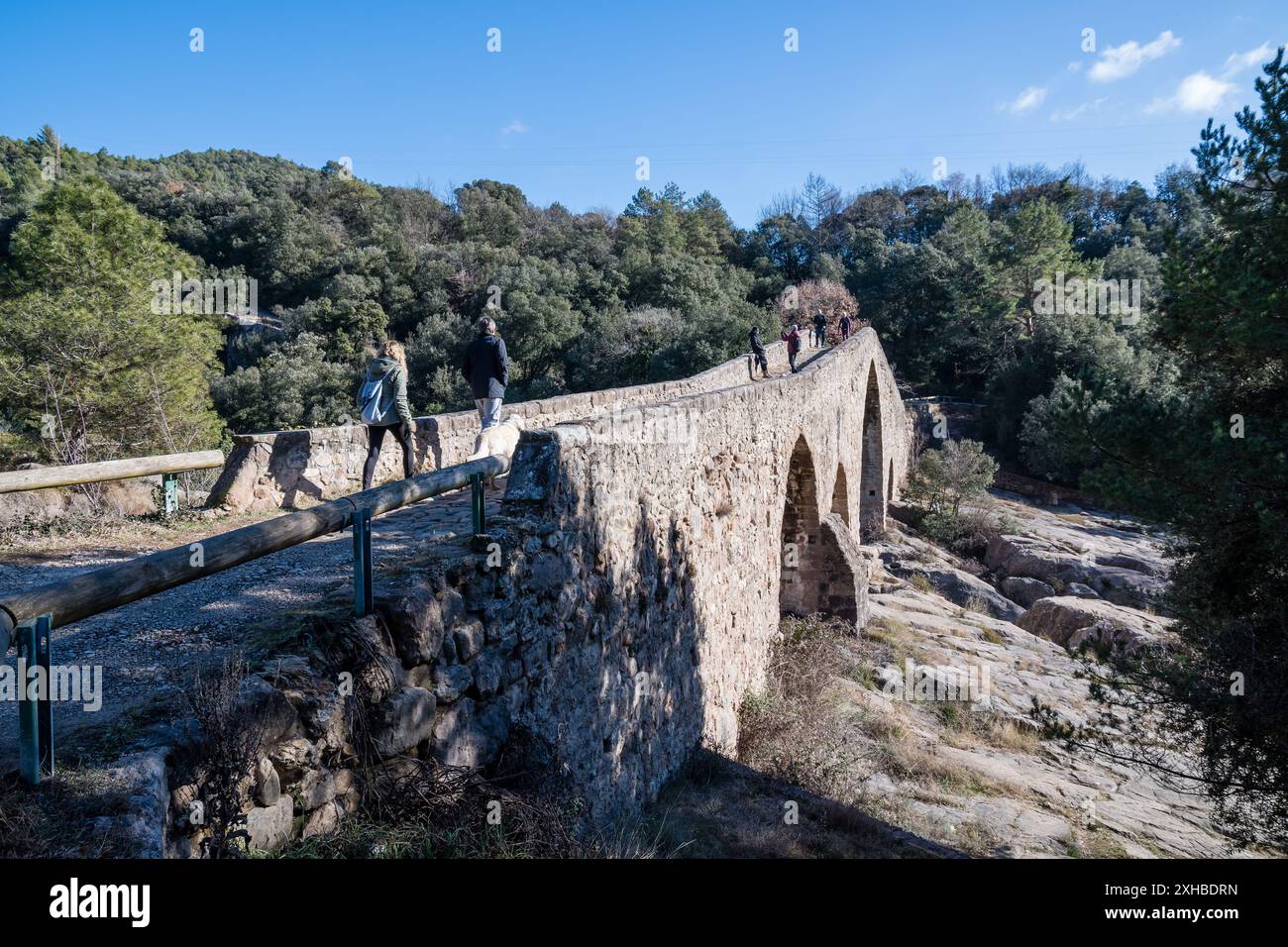 Pont de Pedret, avec des gens marchant, Berga, Catalogne, Espagne Banque D'Images