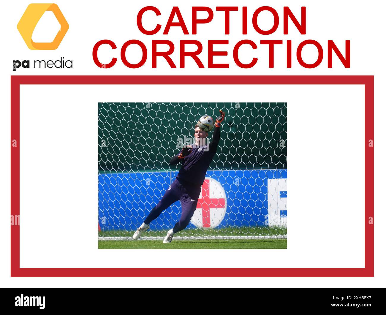 À L'ATTENTION DES ÉDITEURS DE PHOTOS, DES SOUS-TRAITANTS EN CHEF ET DES BIBLIOTHÉCAIRES : correction de légende pour les images transmises sur le PA Wire le 13/07/24 Slugged SOCCER England correction du nom du joueur pour le gardien de but anglais Dean Henderson la légende correcte devrait se lire le gardien de but anglais Dean Henderson lors d'une séance d'entraînement au Spa & Golf Resort Weimarer Land à Blankenhain, Allemagne, avant la finale de l'UEFA Euro 2024 entre l'Espagne et l'Angleterre dimanche. Date de la photo : samedi 13 juillet 2024. Banque D'Images