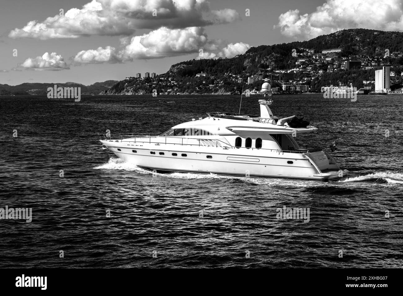 Bateau de plaisance Ocean Princess à Byfjorden, à l'extérieur du port de Bergen, Norvège. Banque D'Images