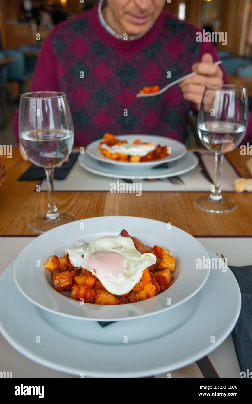 Migas servant. Espagne. Banque D'Images