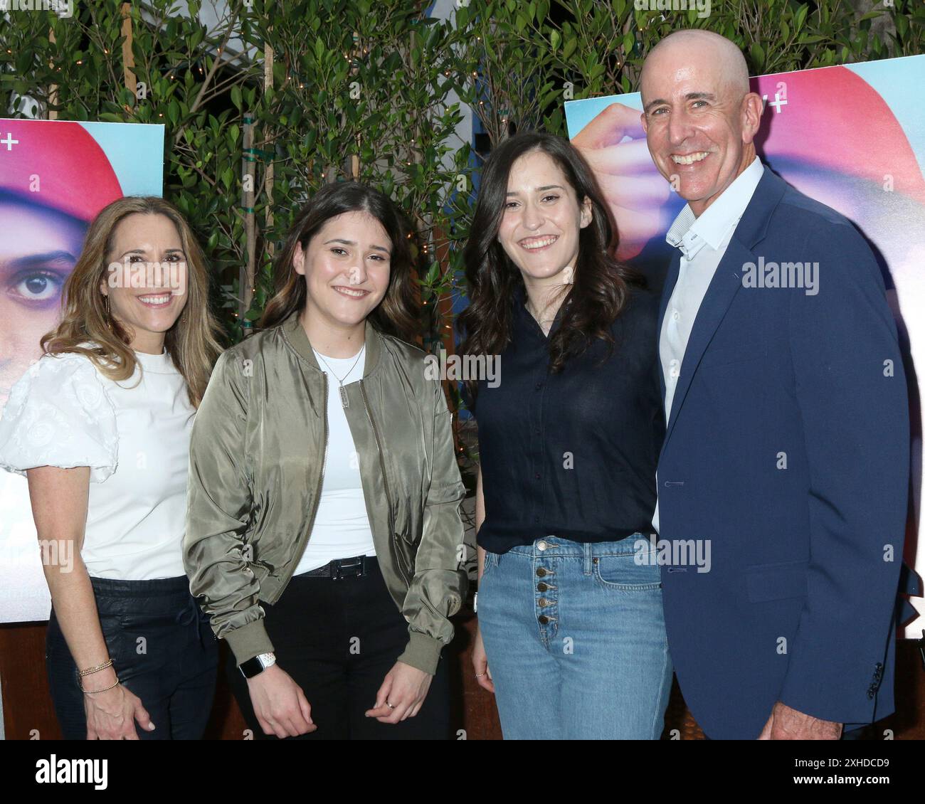 11 juillet 2024, Culver City, CA, États-Unis : LOS ANGELES - 11 juillet : Stacey Davis Levy, Noa Levy, Jordan Levy, Barry l Levy à la première de la série Apple TV+ ''me'' After Party au restaurant Ugo le 11 juillet 2024 à Culver City, CA (crédit image : © Kay Blake/ZUMA Press Wire) USAGE ÉDITORIAL SEULEMENT ! Non destiné à UN USAGE commercial ! Banque D'Images