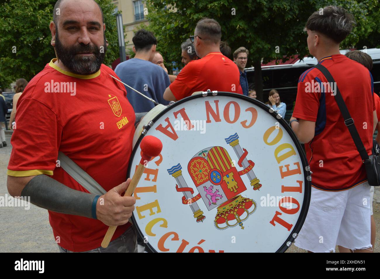 Berlin, Allemagne - 13 juillet 2024 - fans de football espagnols à Pariser Platz. (Photo de Markku Rainer Peltonen) Banque D'Images
