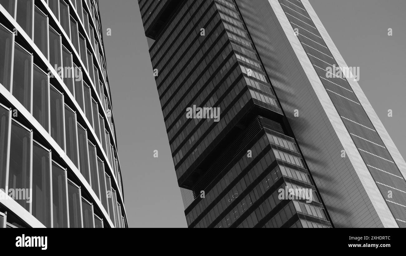 Madrid, Espagne. 13 juillet 2024. Vue de la Torre Cepsa sur le Paseo de la Castellana à Madrid, dans le complexe financier des 4 tours. 13 juillet 2024 en Espagne (photo par Oscar Gonzalez/Sipa USA) crédit : Sipa USA/Alamy Live News Banque D'Images