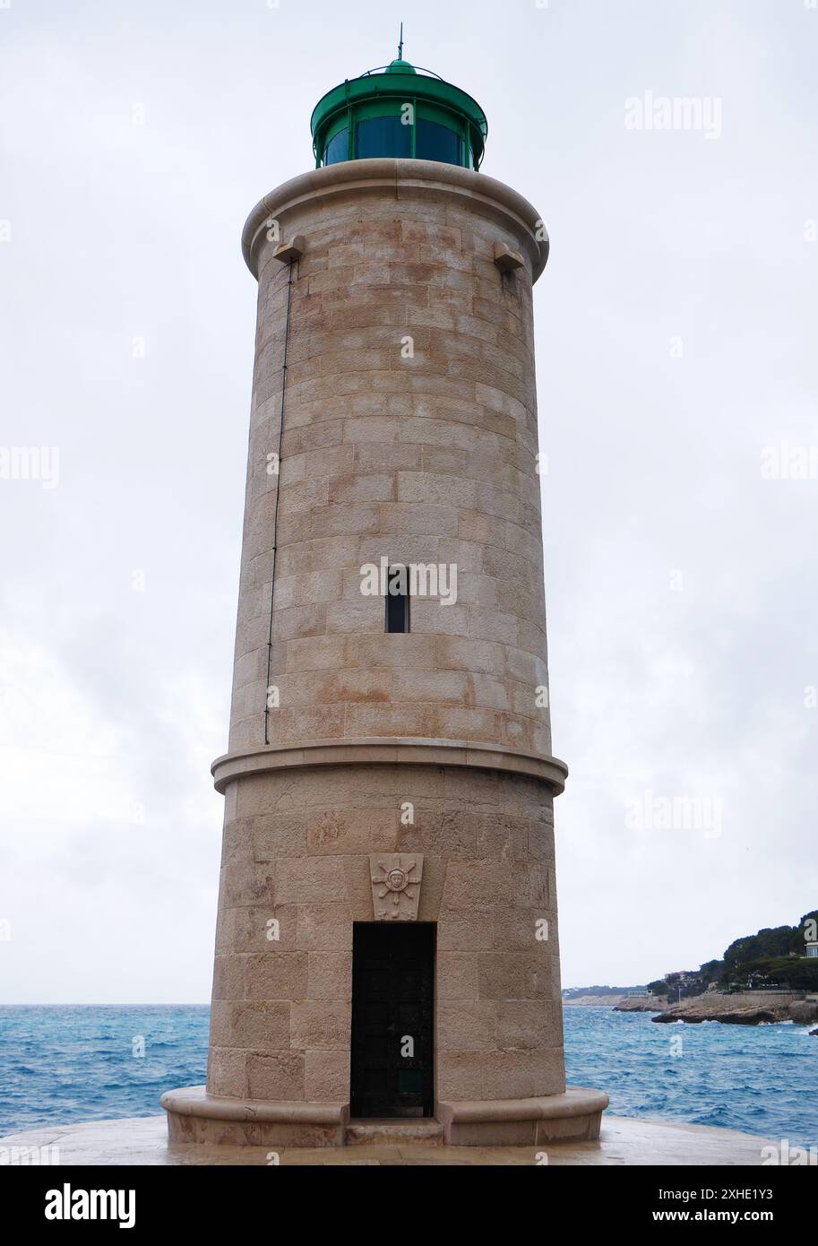 Gros plan du phare méditerranéen dans la ville française de Cassis Banque D'Images
